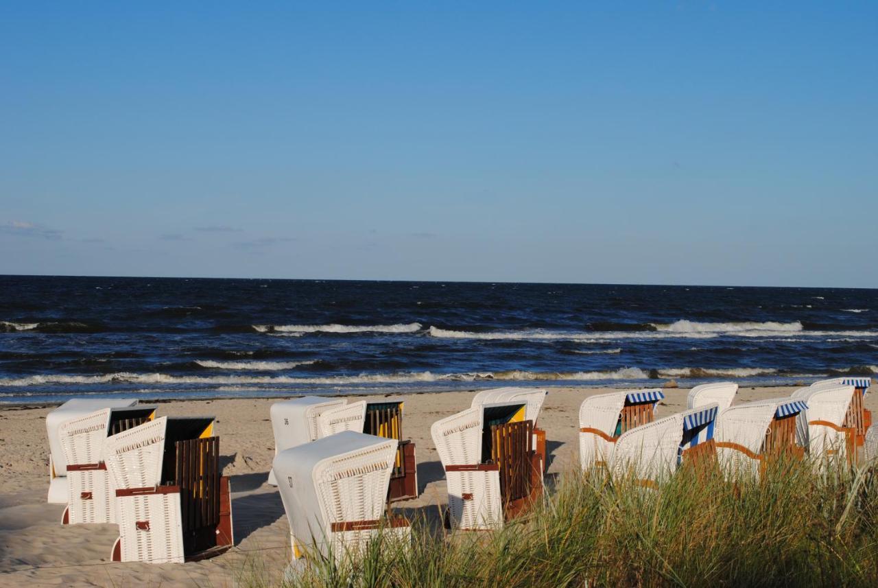 Strandvilla Gudrun Zur Meerseite Mit Balkon บินซ์ ภายนอก รูปภาพ